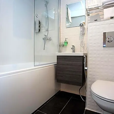 Citystop Majutuskeskus Отель 2*